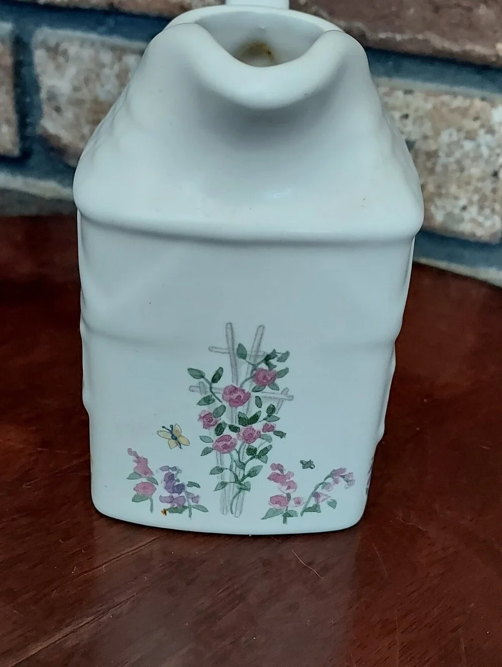 Pfaltzgraff Cape May Cottage House Floral Pattern Bisque Creamer Pitcher Gravy